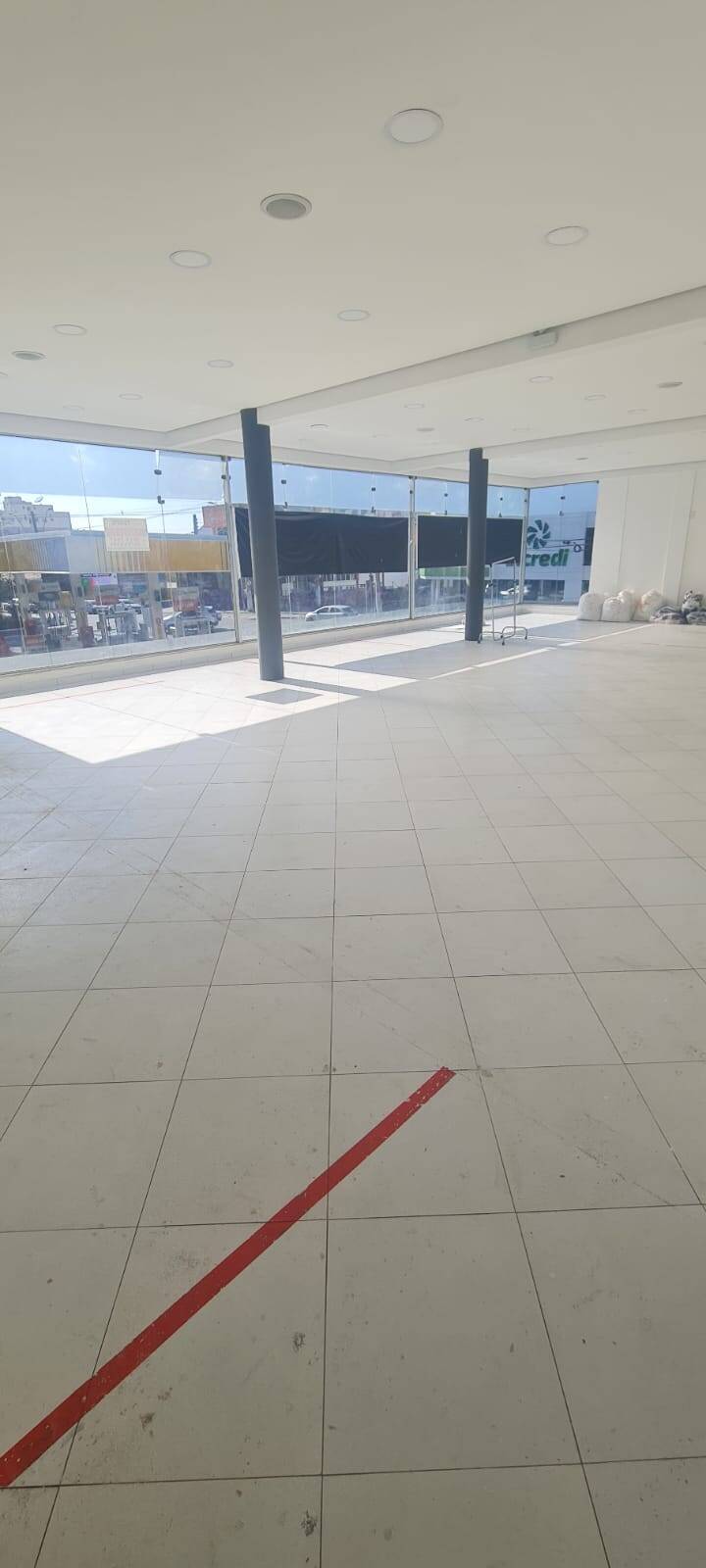 #PT003 - Sala para Venda em Taubaté - SP