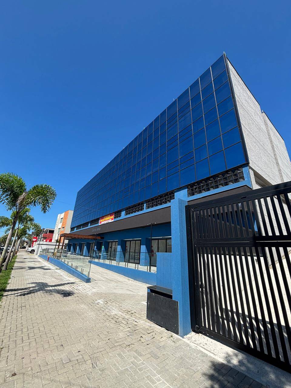 #Sala002 - Sala para Venda em Caraguatatuba - SP