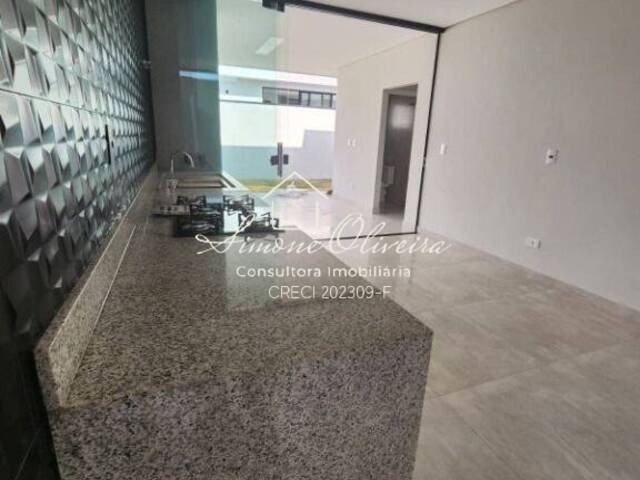 #408 - Casa para Venda em Taubaté - SP